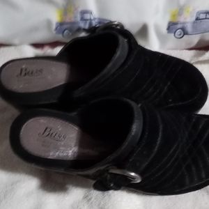 Black mules like New